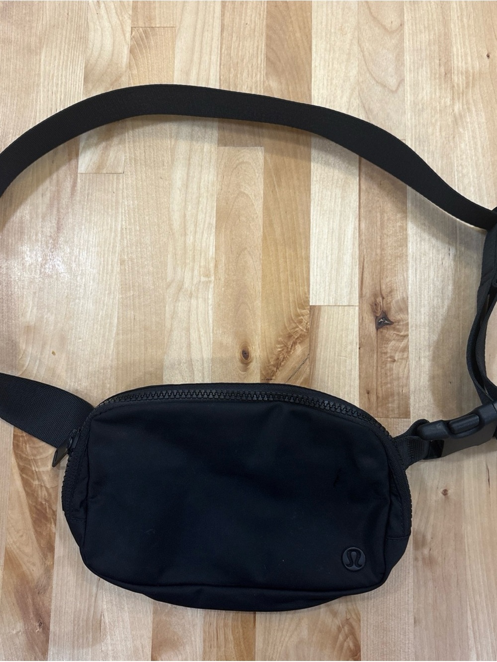 Lululemon Everywhere Belt Bag (Black) 1L Small Crossbody EUC